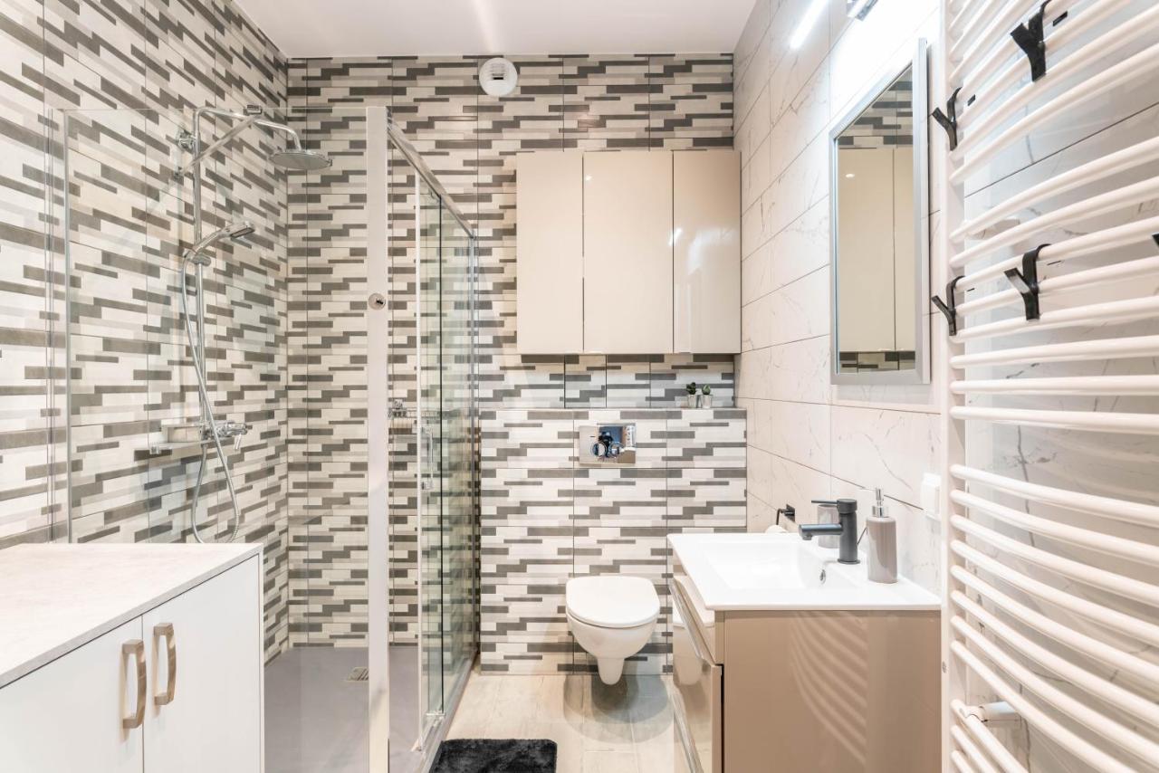 Apartwro - Apartament Przy Wyspie Slodowej, Garaz, Projektor, Rowery Apartment Вроцлав Екстериор снимка