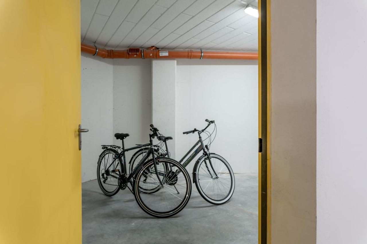 Apartwro - Apartament Przy Wyspie Slodowej, Garaz, Projektor, Rowery Apartment Вроцлав Екстериор снимка