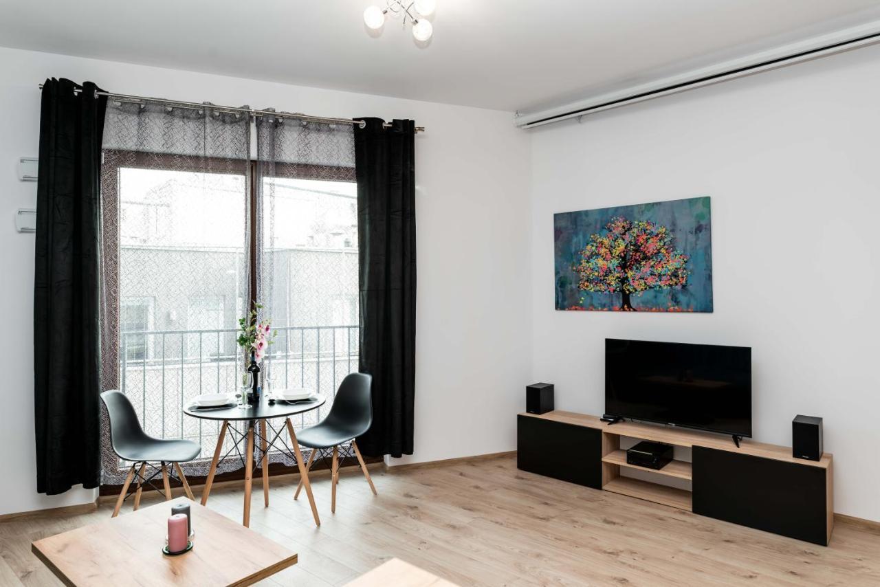 Apartwro - Apartament Przy Wyspie Slodowej, Garaz, Projektor, Rowery Apartment Вроцлав Екстериор снимка